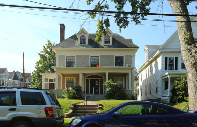 1114 Union St in Schenectady, NY - Building Photo - Building Photo