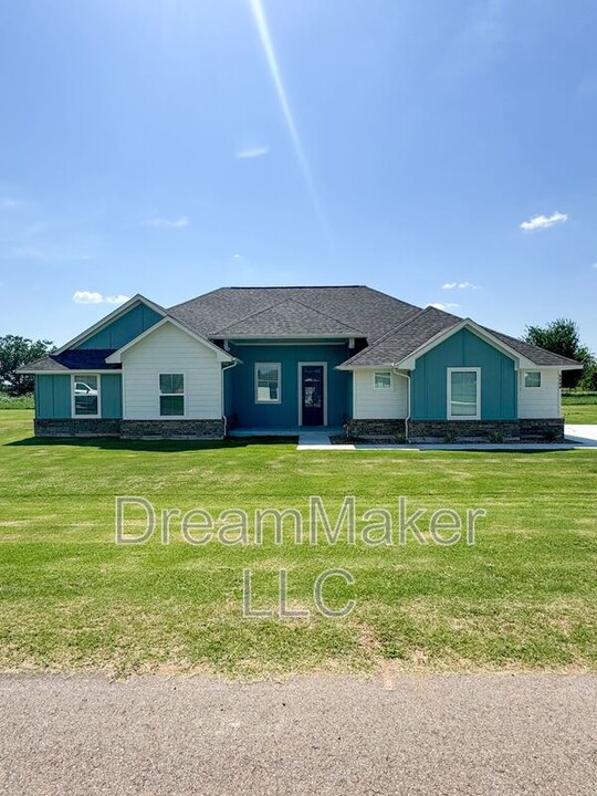 5330 Lily Ln in Goldsby, OK - Foto de edificio