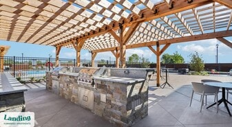 5811 Main St in McCordsville, IN - Building Photo