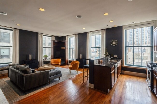 888 S Michigan Ave in Chicago, IL - Building Photo - Building Photo