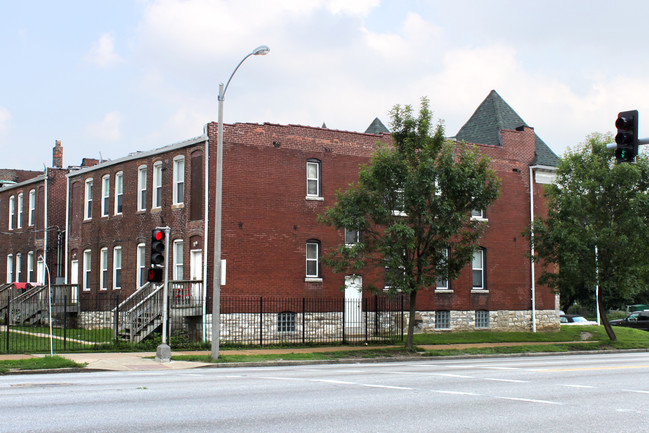 4975 Fountain Ave in St. Louis, MO - Building Photo - Building Photo