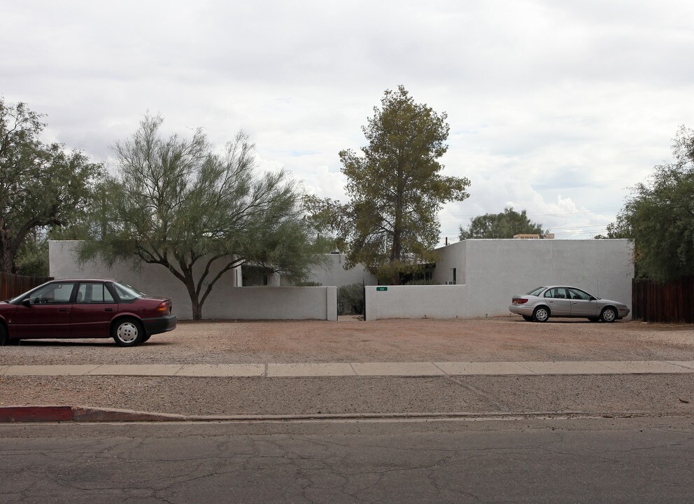 1612 E 8th St in Tucson, AZ - Foto de edificio