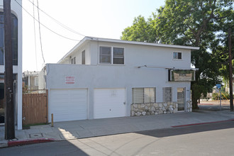 1650 Corinth Ave in Los Angeles, CA - Building Photo - Building Photo