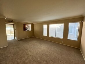 700 W Walnut Ave in Orange, CA - Building Photo - Building Photo