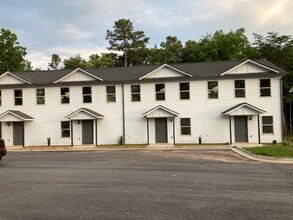 Cherocreek Ct in Dahlonega, GA - Building Photo - Building Photo