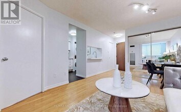 1055 Bay St. in Toronto, ON - Building Photo - Building Photo