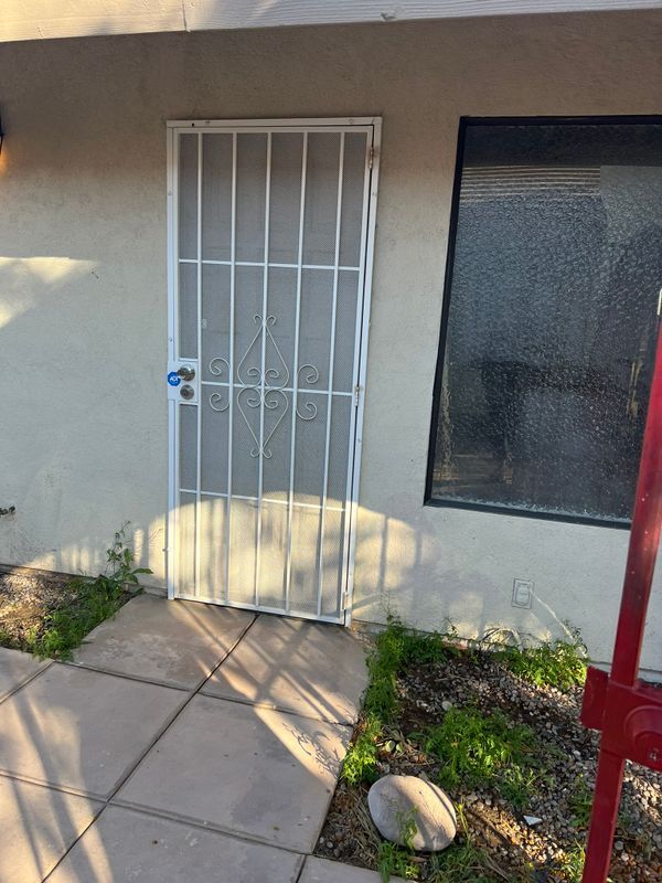 18530 Eucalyptus St in Hesperia, CA - Building Photo - Building Photo