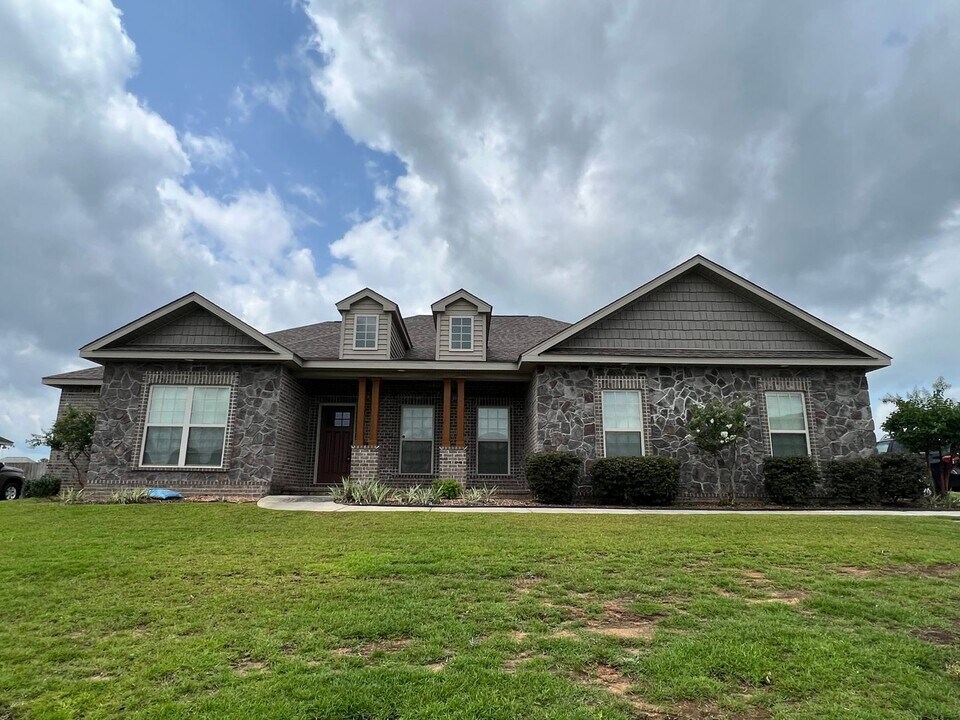 34 County Road 757 in Enterprise, AL - Building Photo