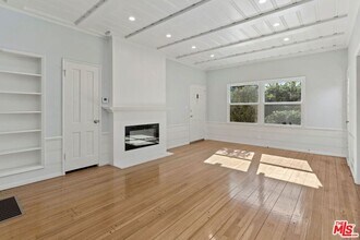 9623 Charleville Blvd in Beverly Hills, CA - Building Photo - Building Photo