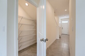 32319 Turtle Grace Lp in Wesley Chapel, FL - Building Photo - Building Photo