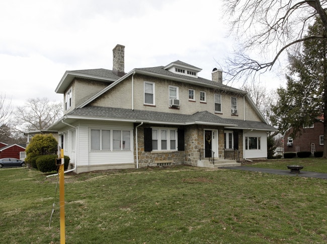4400 Kutztown Rd in Temple, PA - Building Photo - Building Photo