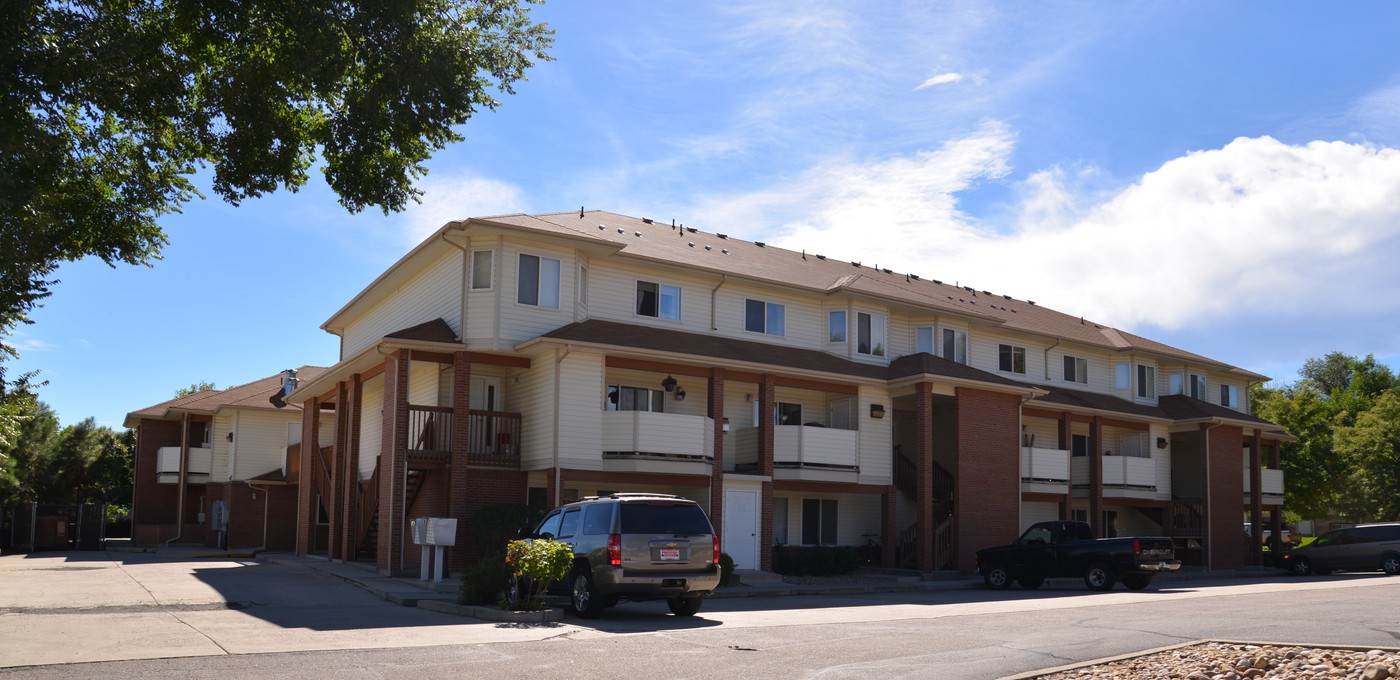 Montview Meadows in Longmont, CO - Foto de edificio