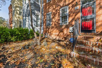 808 I St NE in Washington, DC - Foto de edificio - Building Photo