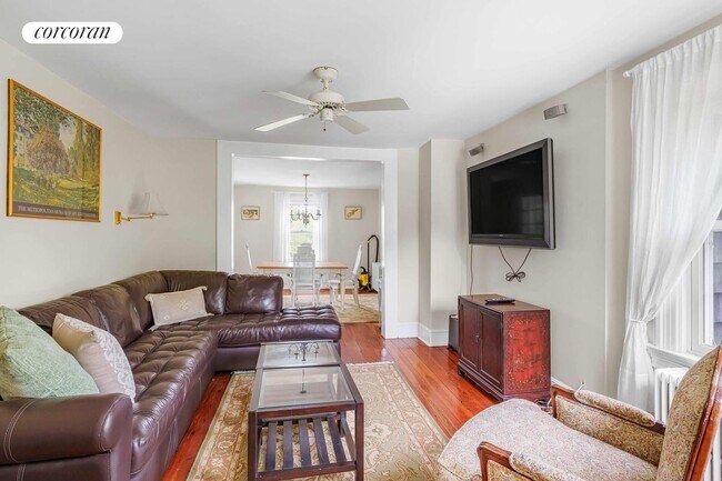 176 N Sea Rd in Southampton, NY - Building Photo - Building Photo