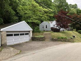 328 Harmony Rd in Pittsburgh, PA - Building Photo