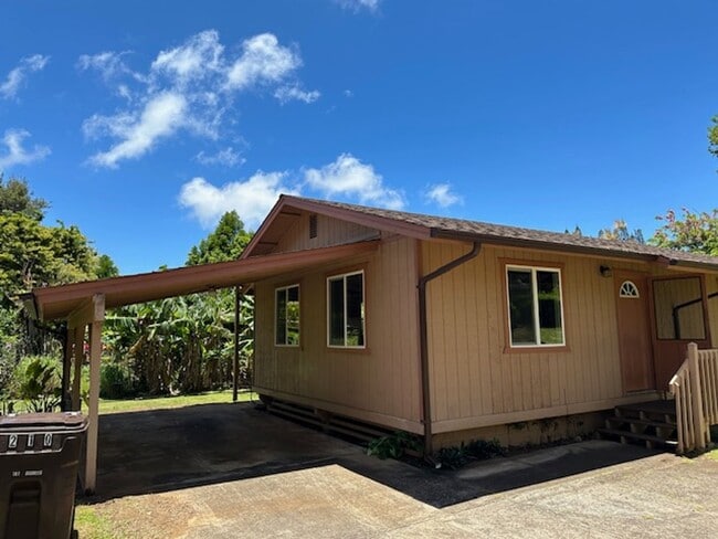 470 W Kuiaha Rd in Haiku, HI - Building Photo - Building Photo