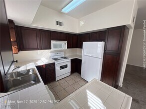 520 Arrowhead Trail in Henderson, NV - Building Photo - Building Photo