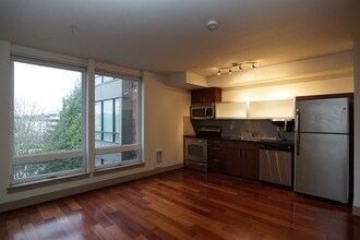4547 8th Ave NE-Unit -508 in Seattle, WA - Foto de edificio - Building Photo