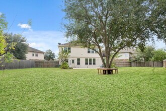 2606 Midnight Star Cir in Friendswood, TX - Building Photo - Building Photo