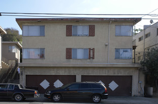 8642-8648 Macarthur Blvd Apartments