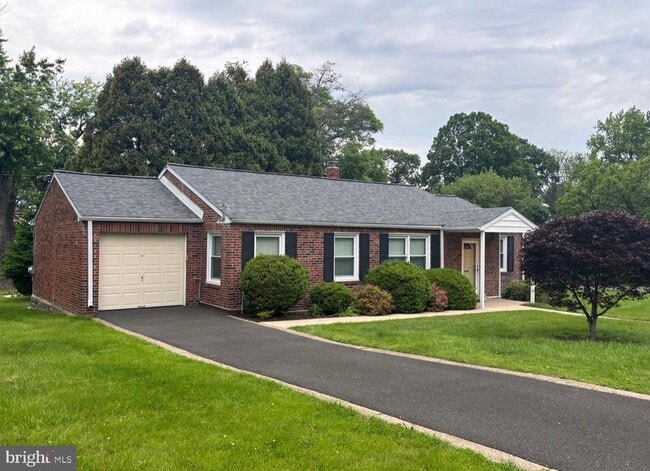 property at 1000 Edann Rd