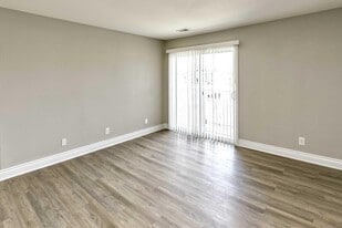 Highpoint in Omaha, NE - Building Photo