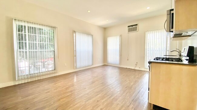 property at 3192 W 7th St