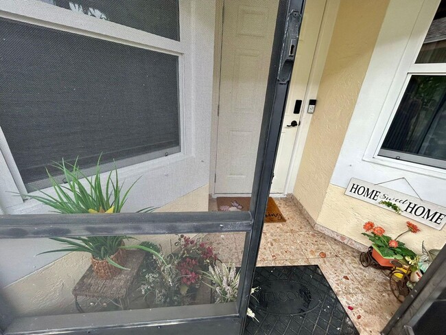 156 Colly Way in North Lauderdale, FL - Building Photo - Building Photo