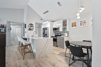 15770 SW 104th Terrace, Unit 301 in Miami, FL - Building Photo - Building Photo