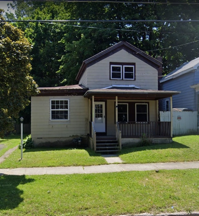 property at 118 E Cayuga St