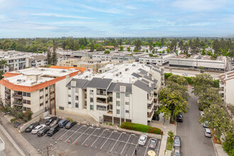 225 N Rose St in Burbank, CA - Building Photo - Building Photo