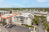 225 N Rose St in Burbank, CA - Foto de edificio - Building Photo