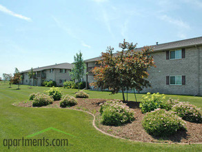 South Bridge Estates in De Pere, WI - Foto de edificio - Building Photo