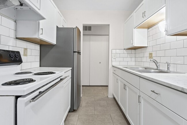 4221 Quarry Rd in Wyandotte, MI - Building Photo - Building Photo