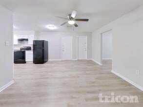 2706 Dewberry Ln in Pasadena, TX - Building Photo - Building Photo