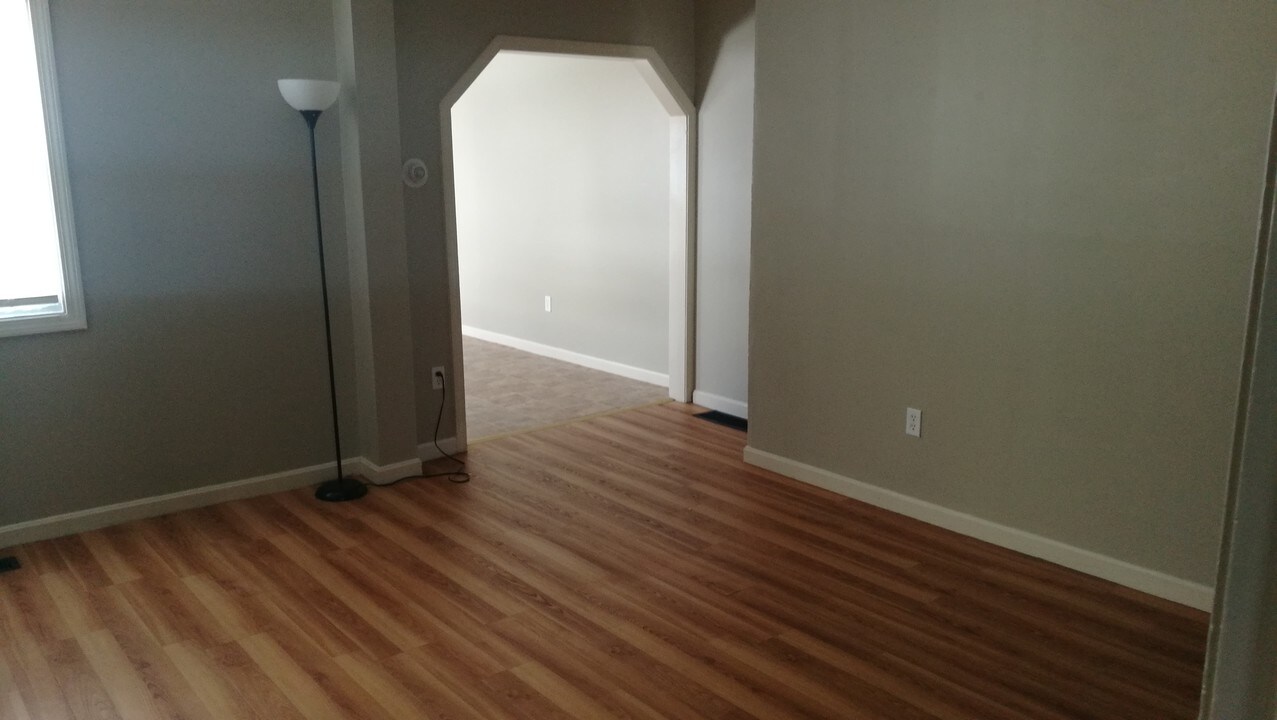 167 Merrimack St, Unit 2 in Manchester, NH - Building Photo