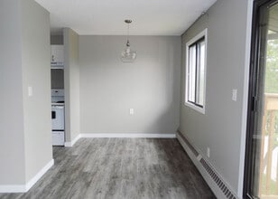 8111-8196 StreetBlock D - 121 in Grande Prairie, AB - Building Photo - Building Photo