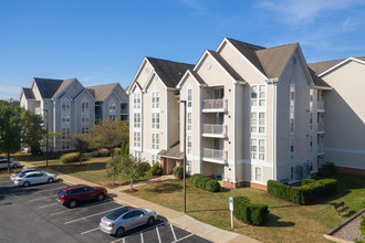 The Residences at the Manor Apartments in Frederick, MD - Foto de edificio - Building Photo