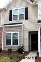 4245 Youngstown Dr in Greensboro, NC - Building Photo