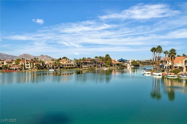 8744 Captains Pl in Las Vegas, NV - Building Photo - Building Photo