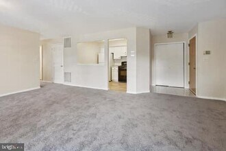 106 Lassen Ct in Princeton, NJ - Building Photo - Building Photo