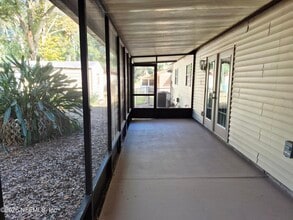 604 Holly Ln in Crescent City, FL - Building Photo - Building Photo