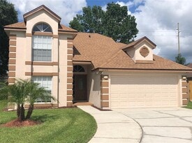 1025 Kelly Creek Cir in Oviedo, FL - Building Photo