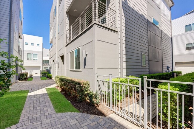 property at 1743 Eado Point Ln