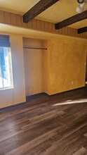 69 Leschi Dr, Unit Downstairs Apartment in Steilacoom, WA - Building Photo - Building Photo