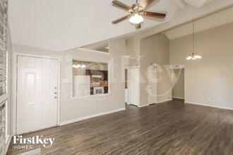 16914 Kilwinning Dr in Houston, TX - Foto de edificio - Building Photo