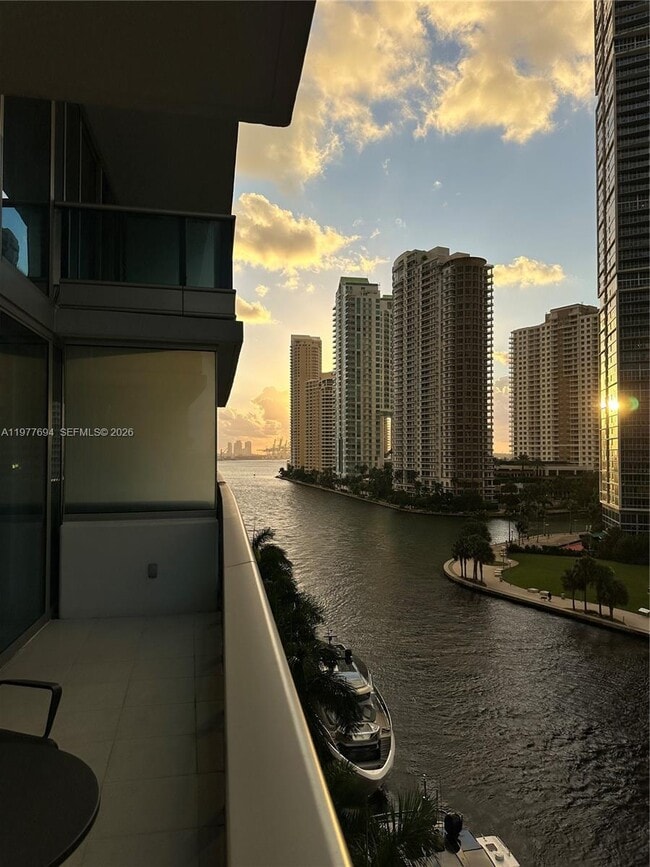 200 S Biscayne Blvd in Miami, FL - Building Photo - Building Photo