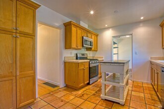 56 Wild Iris Dr in San Geronimo, CA - Building Photo - Building Photo