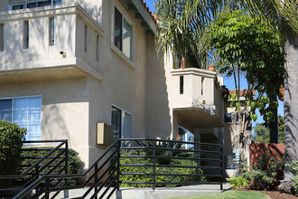 Pacific Beach in San Diego, CA - Foto de edificio - Building Photo