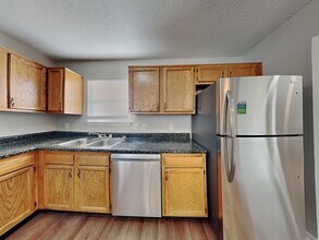 4322 Village Bend Dr in Indianapolis, IN - Building Photo - Building Photo